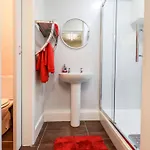 6 Calgarth View *